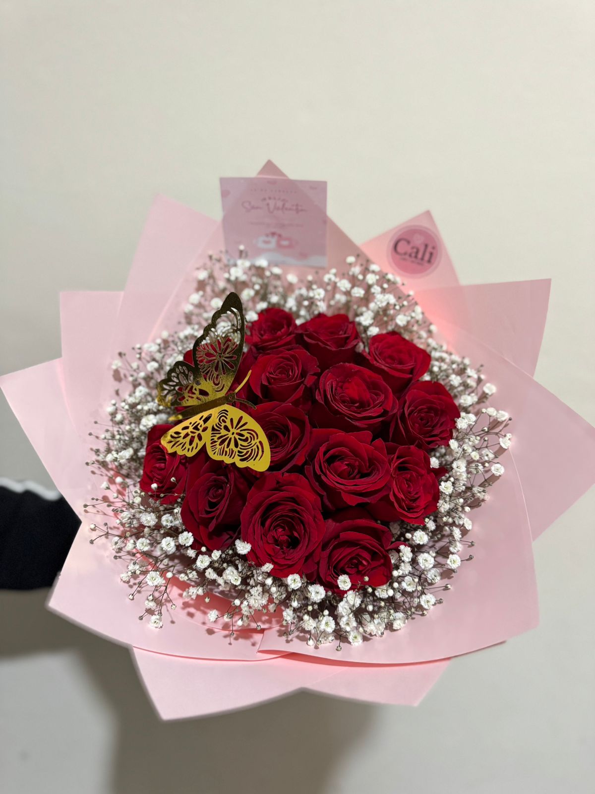 Ramo 16 rosas rojas y mariposa - 10