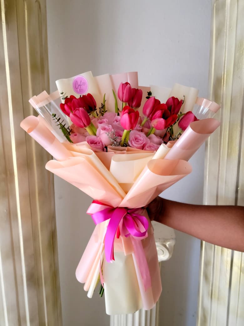 Ramo Rosas y tulipanes - 10